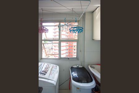 Apartamento à venda com 65m², 2 quartos e 1 vagaÁrea de Serviço