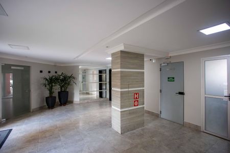 Apartamento à venda com 65m², 2 quartos e 1 vagaHall social