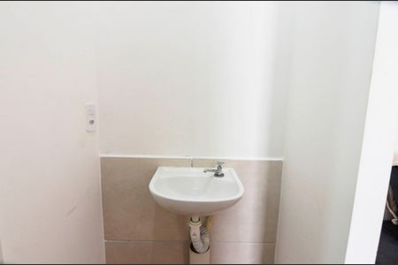Apartamento para alugar com 39m², 2 quartos e sem vaga Apartamento para alugar com 39m², 2 quartos e sem vagaBanheiro