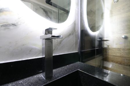 Apartamento à venda com 60m², 2 quartos e 2 vagasDetalhe do Banheiro Social