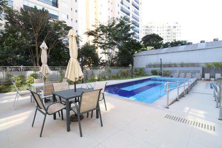Apartamento à venda com 60m², 2 quartos e 2 vagasÁrea comum - Piscina
