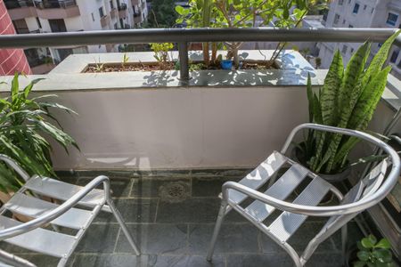 Apartamento à venda com 82m², 3 quartos e 1 vaga Apartamento à venda com 82m², 3 quartos e 1 vagaSacada