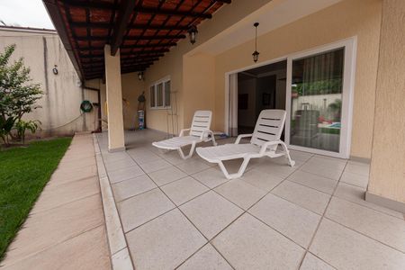 Casa à venda com 312m², 5 quartos e 3 vagas