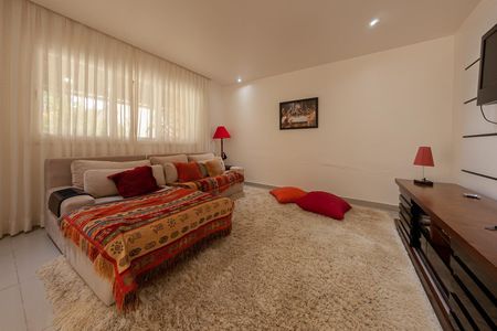 Casa à venda com 312m², 5 quartos e 3 vagas