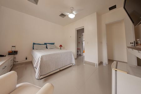 Casa à venda com 312m², 5 quartos e 3 vagas