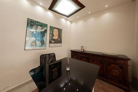 Casa à venda com 312m², 5 quartos e 3 vagas