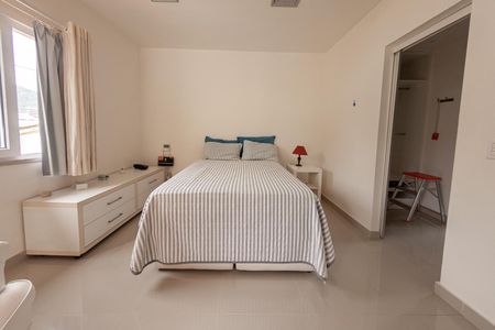 Casa à venda com 312m², 5 quartos e 3 vagas