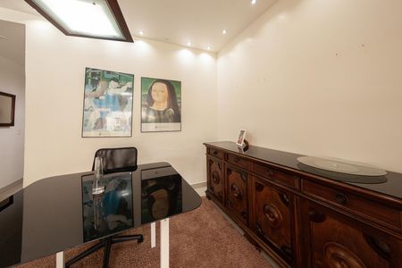 Casa à venda com 312m², 5 quartos e 3 vagas