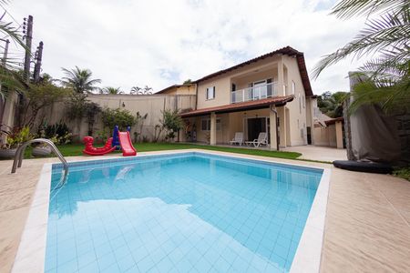 Casa à venda com 312m², 5 quartos e 3 vagas