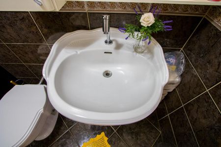 Casa à venda com 160m², 3 quartos e 3 vagasBanheiro social 1