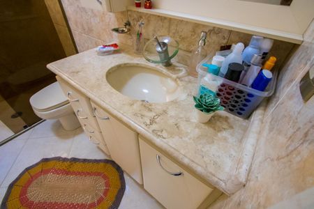 Casa à venda com 160m², 3 quartos e 3 vagasBanheiro social 2