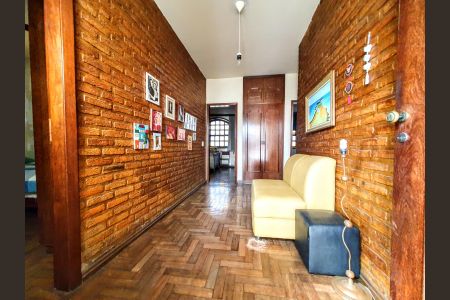 Casa à venda com 403m², 4 quartos e 2 vagasHall