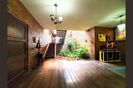 Casa à venda com 403m², 4 quartos e 2 vagasSala