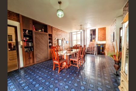 Casa à venda com 403m², 4 quartos e 2 vagasSala