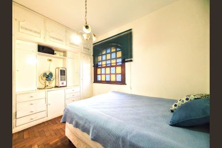 Casa à venda com 403m², 4 quartos e 2 vagasQuarto 1