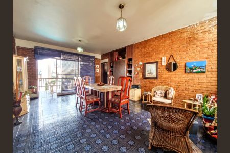 Casa à venda com 403m², 4 quartos e 2 vagasSala