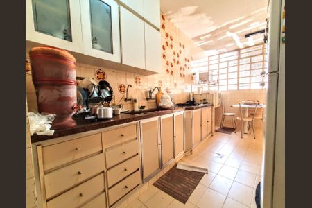 Casa à venda com 403m², 4 quartos e 2 vagasCozinha