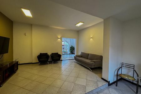 Casa à venda com 360m², 3 quartos e 3 vagasSala