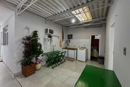 Casa à venda com 360m², 3 quartos e 3 vagasÁrea de Serviço