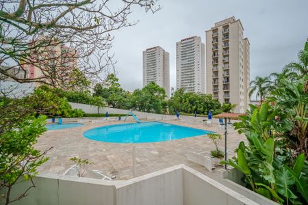 Apartamento à venda com 72m², 2 quartos e 1 vaga Apartamento à venda com 72m², 2 quartos e 1 vagaÁrea comum - Piscina
