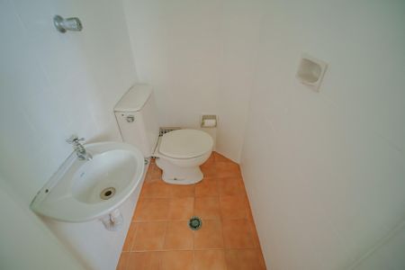 Apartamento à venda com 72m², 2 quartos e 1 vaga Apartamento à venda com 72m², 2 quartos e 1 vagaBanheiro de serviço