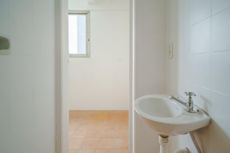 Apartamento à venda com 72m², 2 quartos e 1 vaga Apartamento à venda com 72m², 2 quartos e 1 vagaBanheiro de serviço