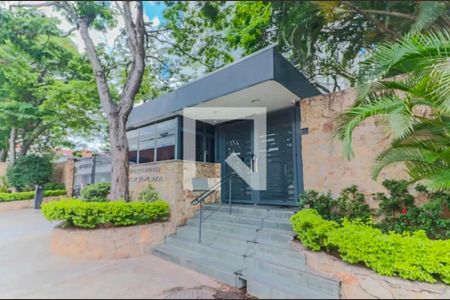 Apartamento à venda com 72m², 2 quartos e 1 vagaFachada e portaria