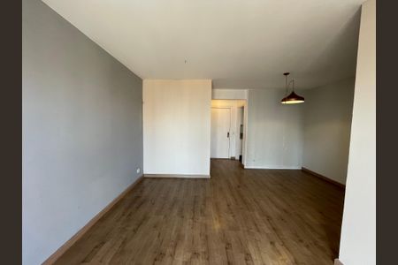 Apartamento à venda com 72m², 2 quartos e 1 vagaSala