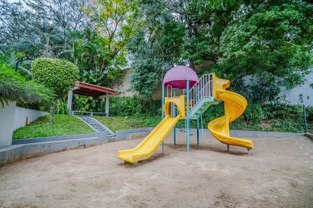 Apartamento à venda com 72m², 2 quartos e 1 vaga Apartamento à venda com 72m², 2 quartos e 1 vagaÁrea comum - Playground