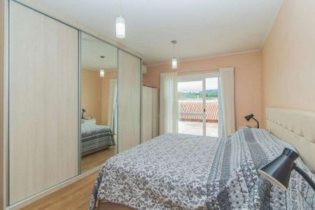 Casa para alugar com 330m², 4 quartos e 2 vagas Casa para alugar com 330m², 4 quartos e 2 vagasQuarto