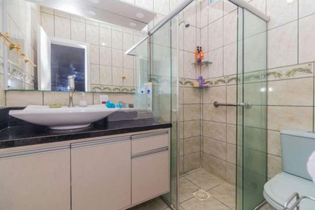 Casa para alugar com 330m², 4 quartos e 2 vagas Casa para alugar com 330m², 4 quartos e 2 vagasBanheiro