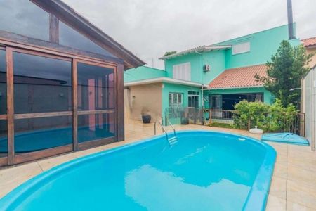 Casa para alugar com 330m², 4 quartos e 2 vagas Casa para alugar com 330m², 4 quartos e 2 vagasPiscina