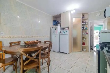 Casa para alugar com 330m², 4 quartos e 2 vagas Casa para alugar com 330m², 4 quartos e 2 vagasCozinha