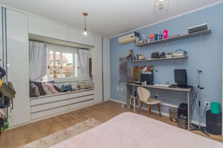 Casa para alugar com 330m², 4 quartos e 2 vagas Casa para alugar com 330m², 4 quartos e 2 vagasQuarto