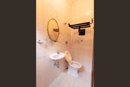 Casa à venda com 410m², 4 quartos e 6 vagas Casa à venda com 410m², 4 quartos e 6 vagasÁrea comum