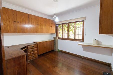 Casa à venda com 410m², 4 quartos e 6 vagas Casa à venda com 410m², 4 quartos e 6 vagasQuarto 1