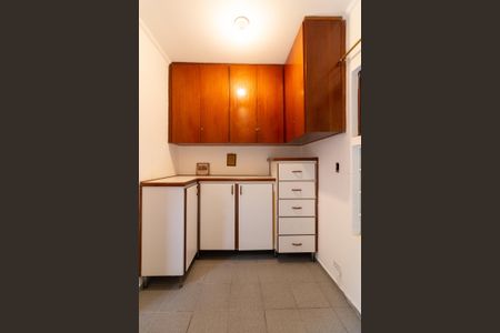 Casa à venda com 410m², 4 quartos e 6 vagas Casa à venda com 410m², 4 quartos e 6 vagasÁrea comum