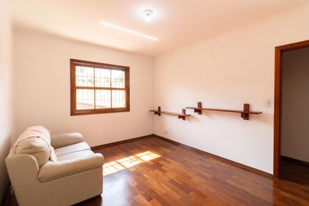 Casa à venda com 410m², 4 quartos e 6 vagas Casa à venda com 410m², 4 quartos e 6 vagasQuarto 4