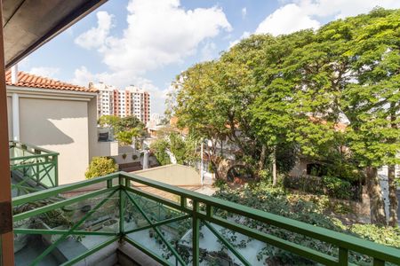 Casa à venda com 410m², 4 quartos e 6 vagas Casa à venda com 410m², 4 quartos e 6 vagasQuarto 4