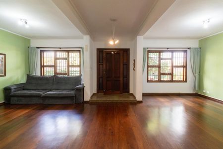 Casa à venda com 410m², 4 quartos e 6 vagas Casa à venda com 410m², 4 quartos e 6 vagasSala