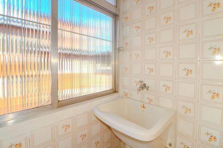 Apartamento para alugar com 60m², 2 quartos e sem vagaCozinha e Área de Serviço