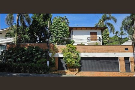 Casa à venda com 800m², 5 quartos e 4 vagasFoto 02