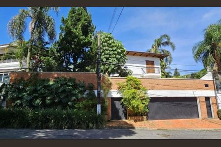 Casa à venda com 800m², 5 quartos e 4 vagasFoto 01
