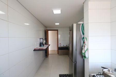 Apartamento à venda com 160m², 3 quartos e 3 vagasCozinha