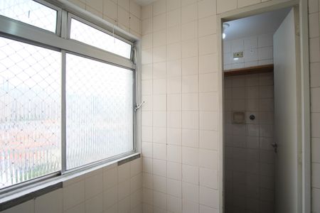 Apartamento à venda com 72m², 3 quartos e 1 vagaÁrea de Serviço