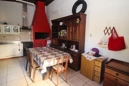 Casa à venda com 220m², 4 quartos e 2 vagasVaranda