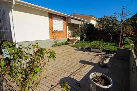 Casa à venda com 220m², 4 quartos e 2 vagasTerraço