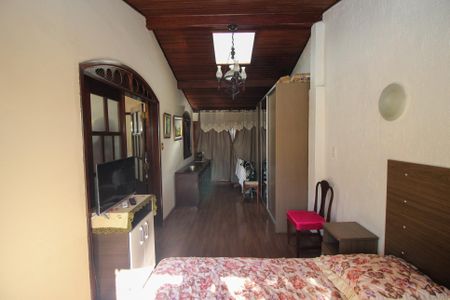 Casa à venda com 220m², 4 quartos e 2 vagasQuarto 3