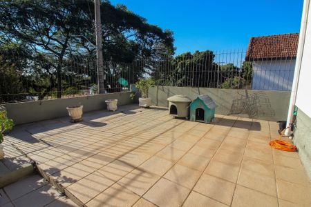 Casa à venda com 220m², 4 quartos e 2 vagasTerraço