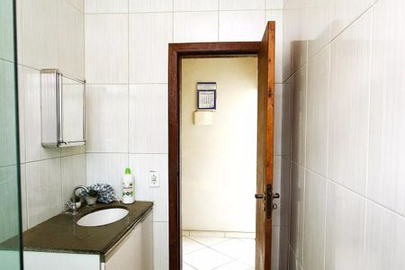 Casa para alugar com 80m², 2 quartos e sem vagaBanheiro 